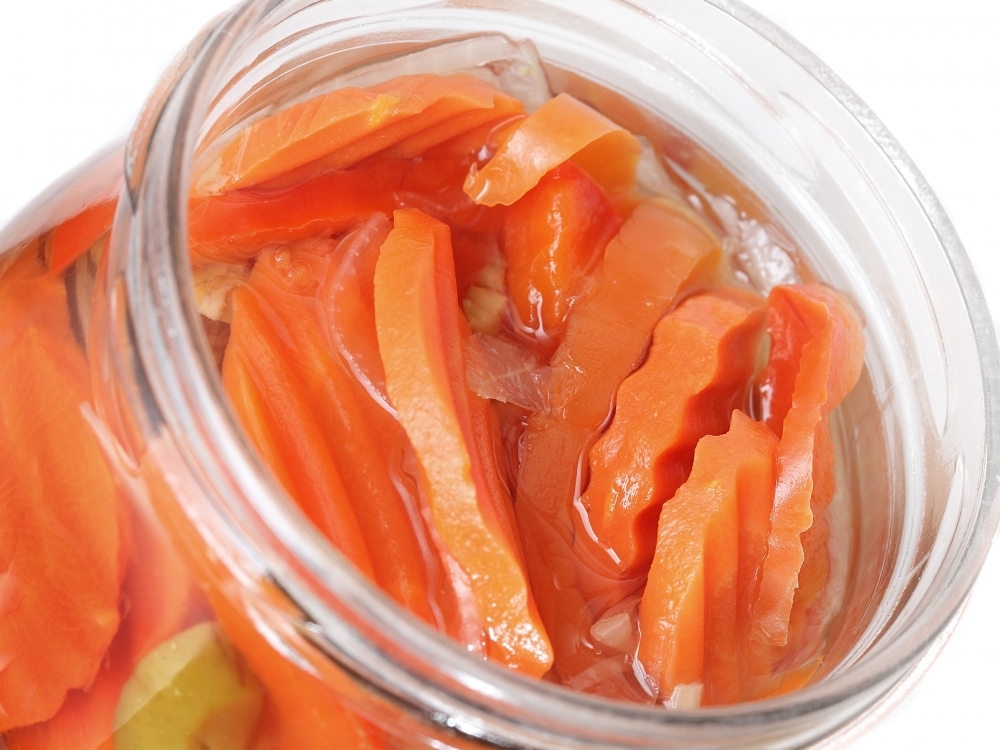 Сладко-кисели моркови в буркани - сигурни сме, че ще станат