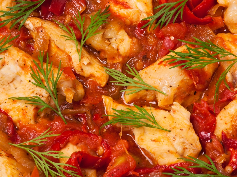 Разкошно пиле със Средиземноморски вкус едно греховно вкусно предложение