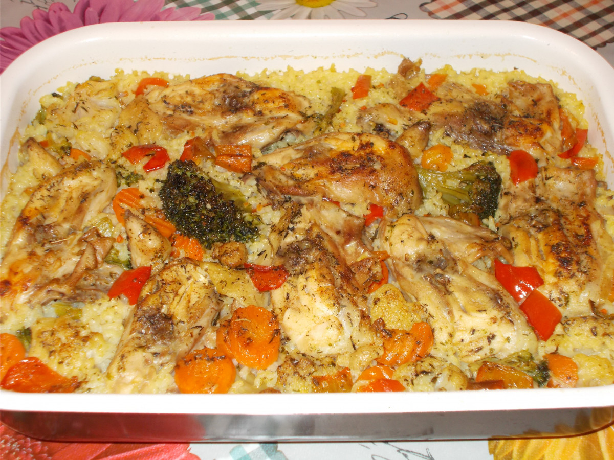 Добавете и зеленчуци към класическото пиле с ориз на фурна