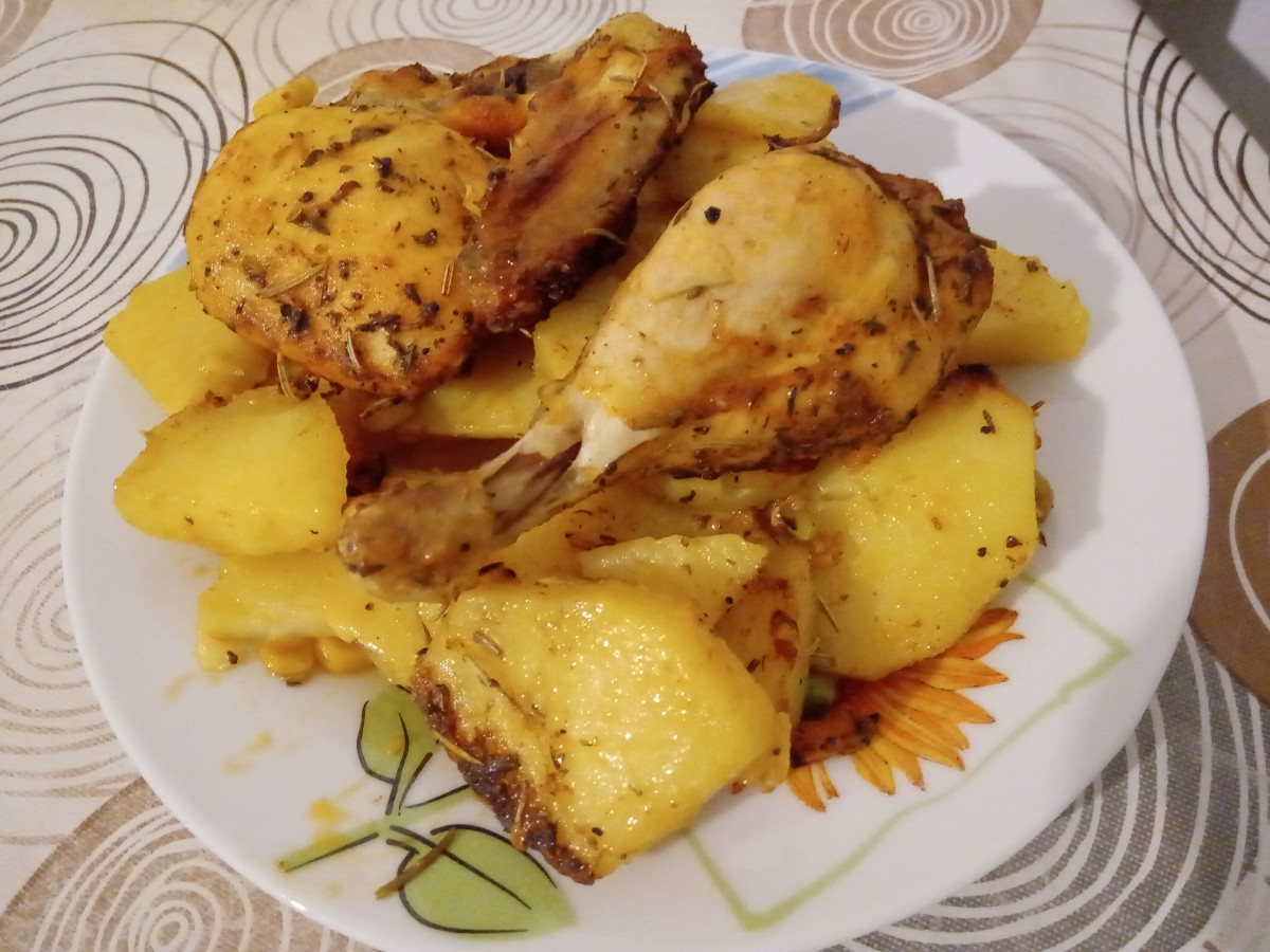 Пилето с картофи е едно доста класическо ястие, което често