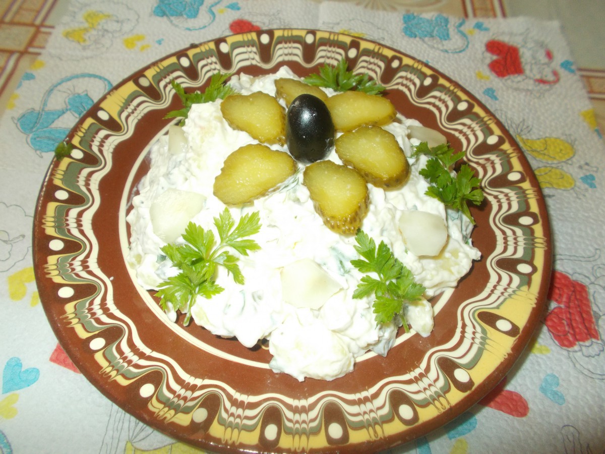 Вкусна пилешка салатка за наздраве Необходими Продукти● картофи 5