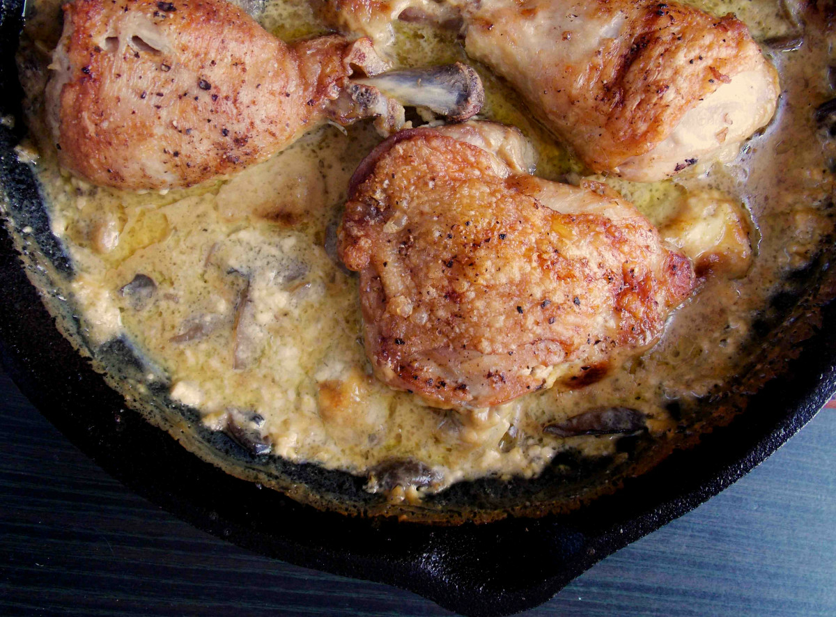 За днешния обяд ви предлагаме пилешко с гъби в сос