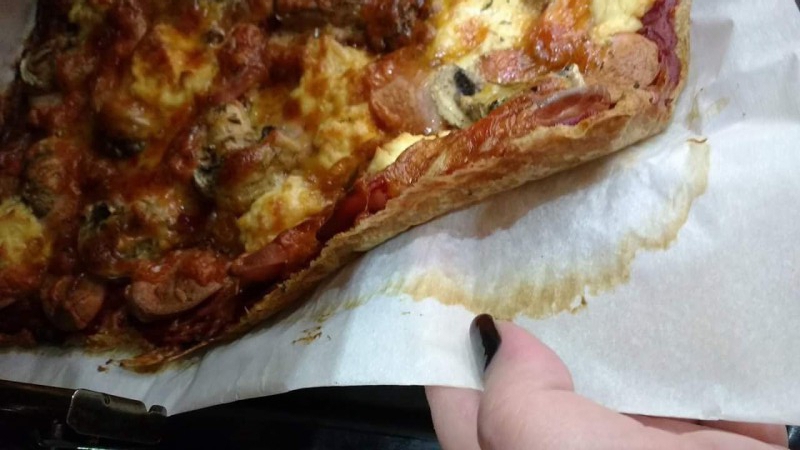 Какво пък, щом пицата е толкова здравословна, ни се полага