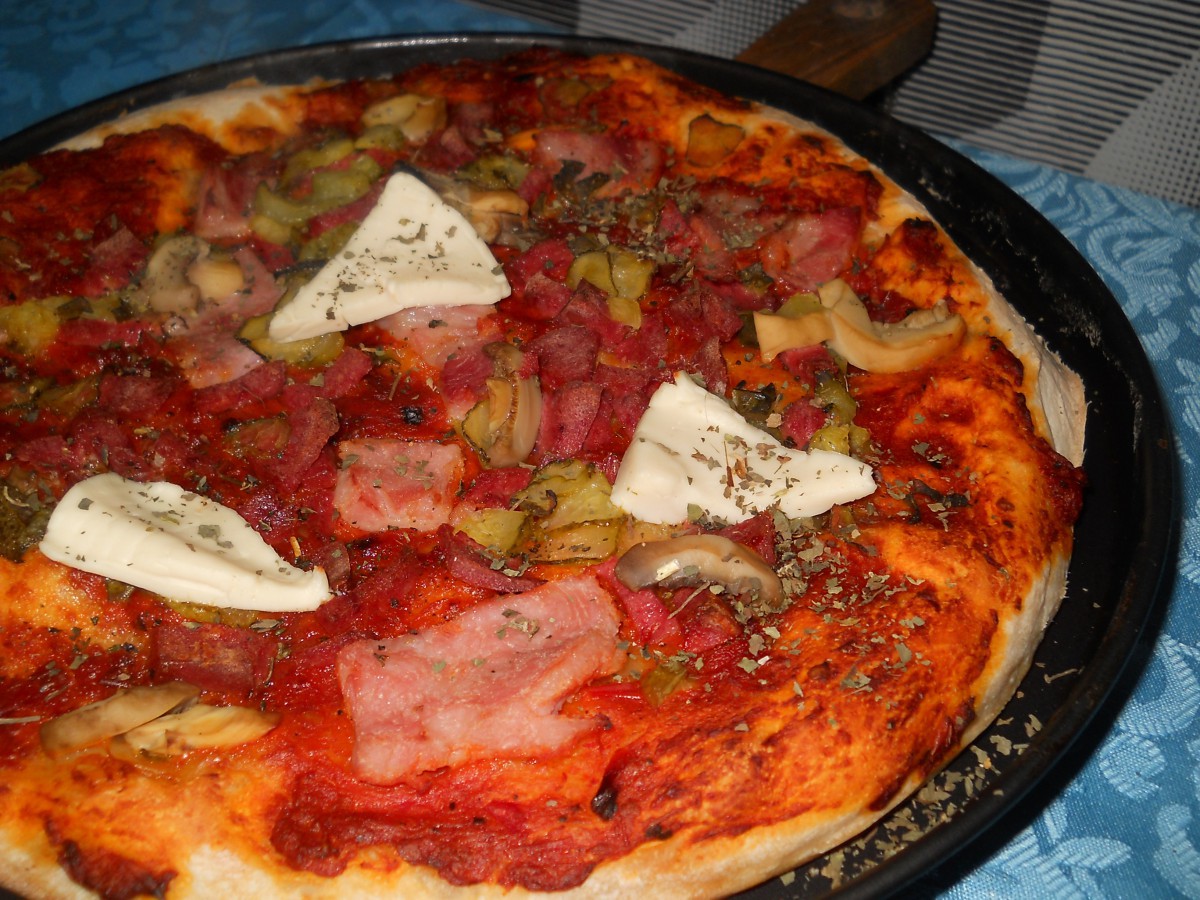 Снимка: Апетитна пица с готово тесто