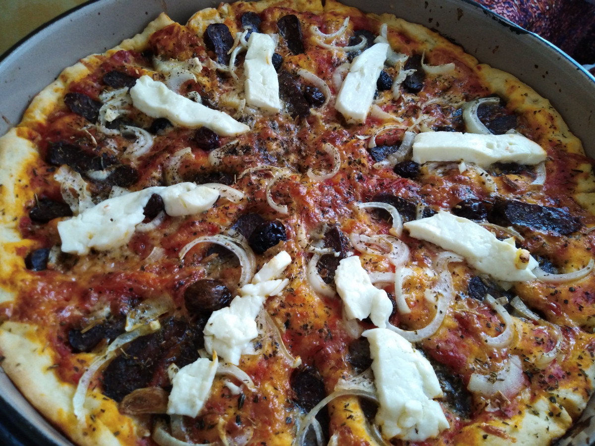 Няма да намерите по-вкусна пица от тази, която е приготвена