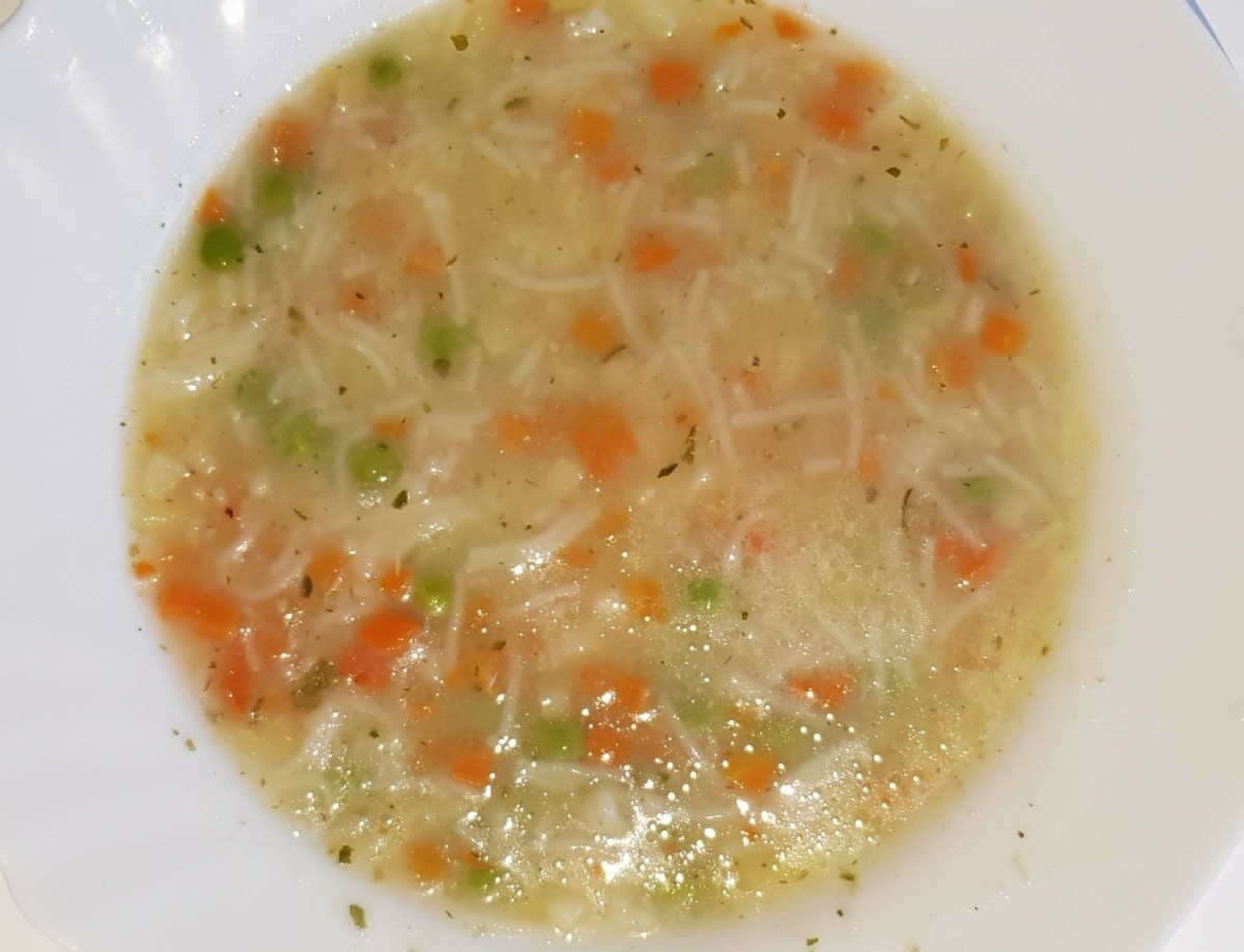 Вкусна и богата супа за студените дни която ще ви