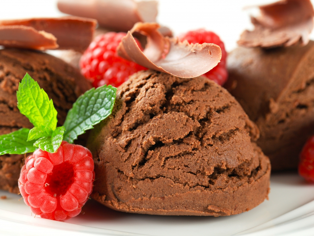 В настроение ли сте за малко шоколадова нежност Необходими Продукти● шоколад