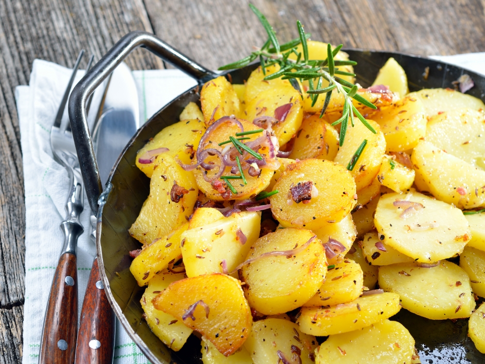 Перфектните картофи ароматни и с неустоим вкусНеобходими Продукти● картофи