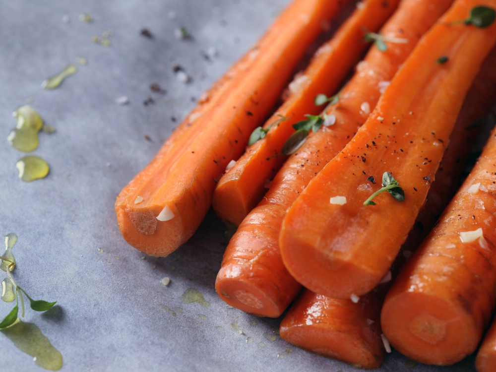 Вкусни печени моркови подходящи за гарнитура за всякакви месаНеобходими Продукти●