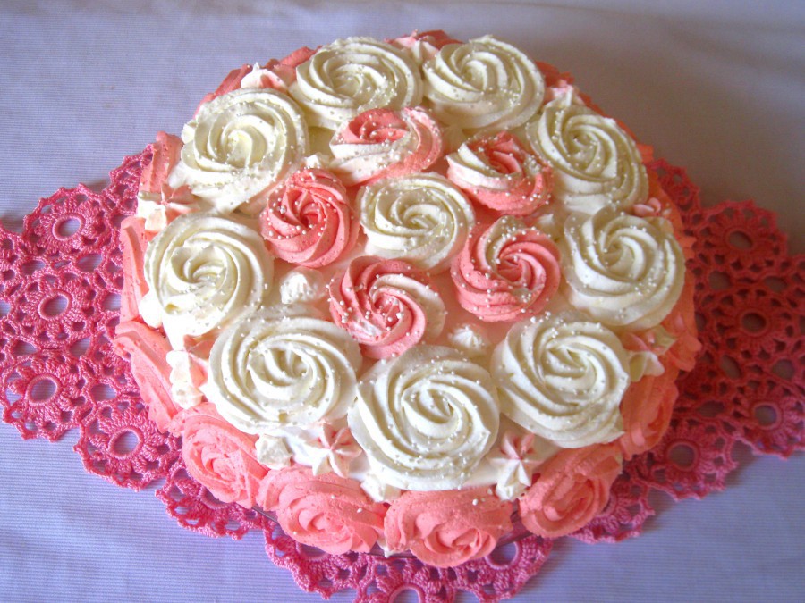 Ако мечтите ви са все розови тази торта Розови мечти