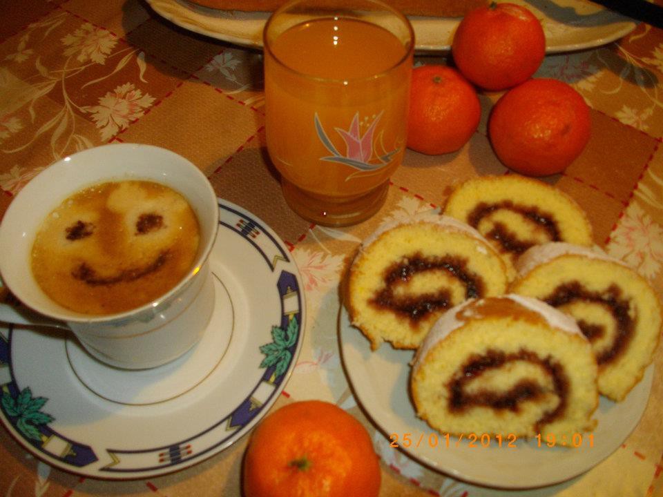 Руло и кафе с усмивка за успешен ден!Необходими Продукти● яйца