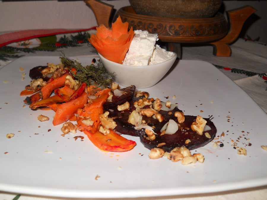 Витаминозна салатка за студените зимни вечериНеобходими Продукти● червено цвекло -