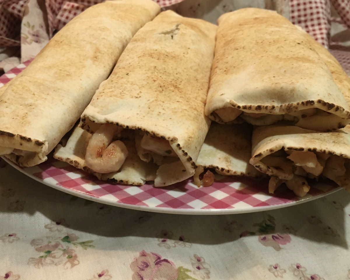 Сандвичи с арабски питки и чудесен сос тартар хапнете