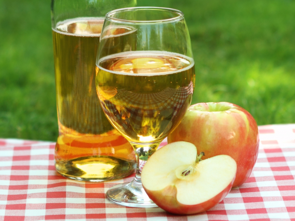 Ябълков сайдер - вкусът на лятото!Необходими Продукти● ябълки - 3