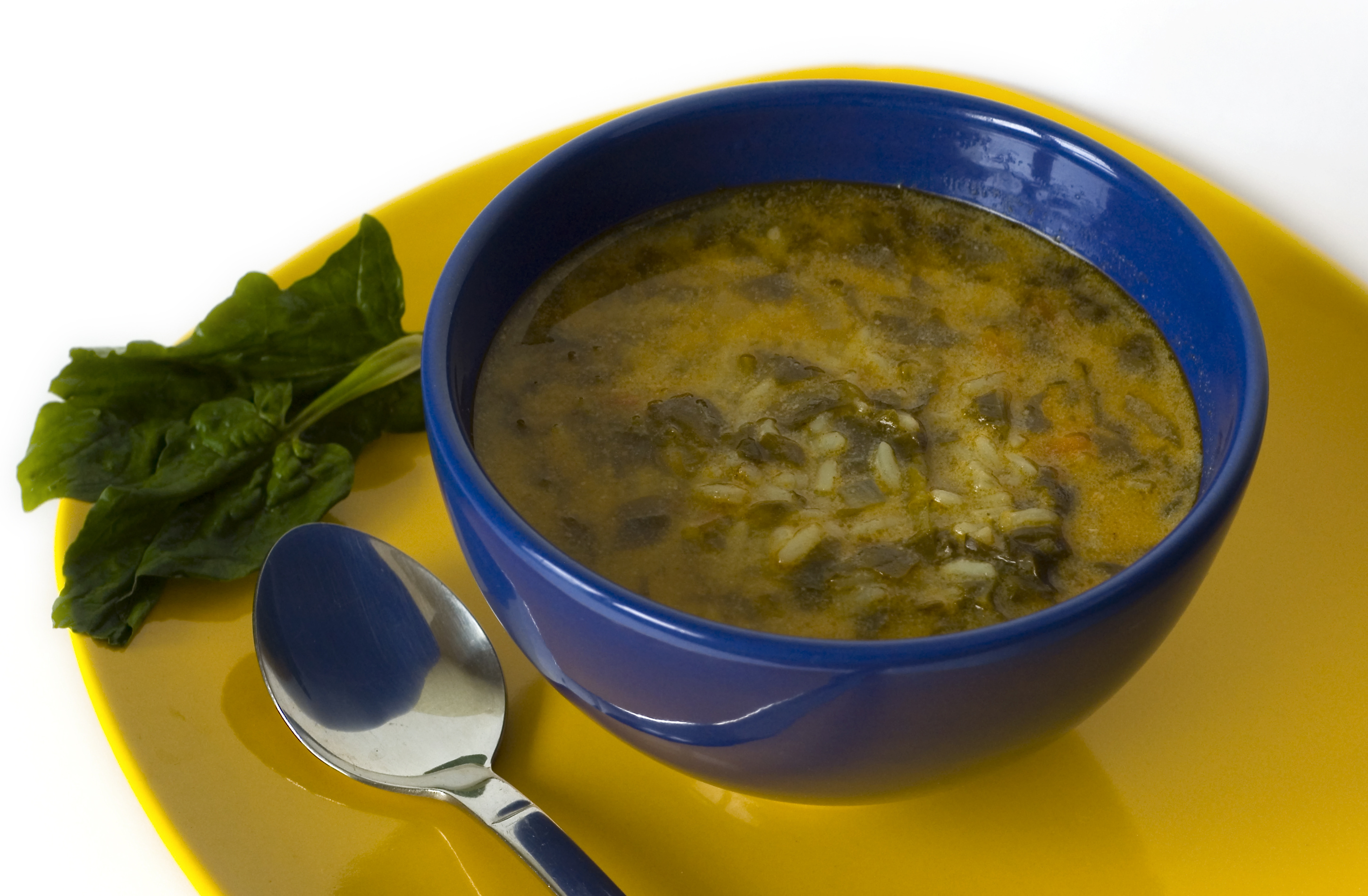 Лесна за приготвяне супа със спанак и ориз пригответе
