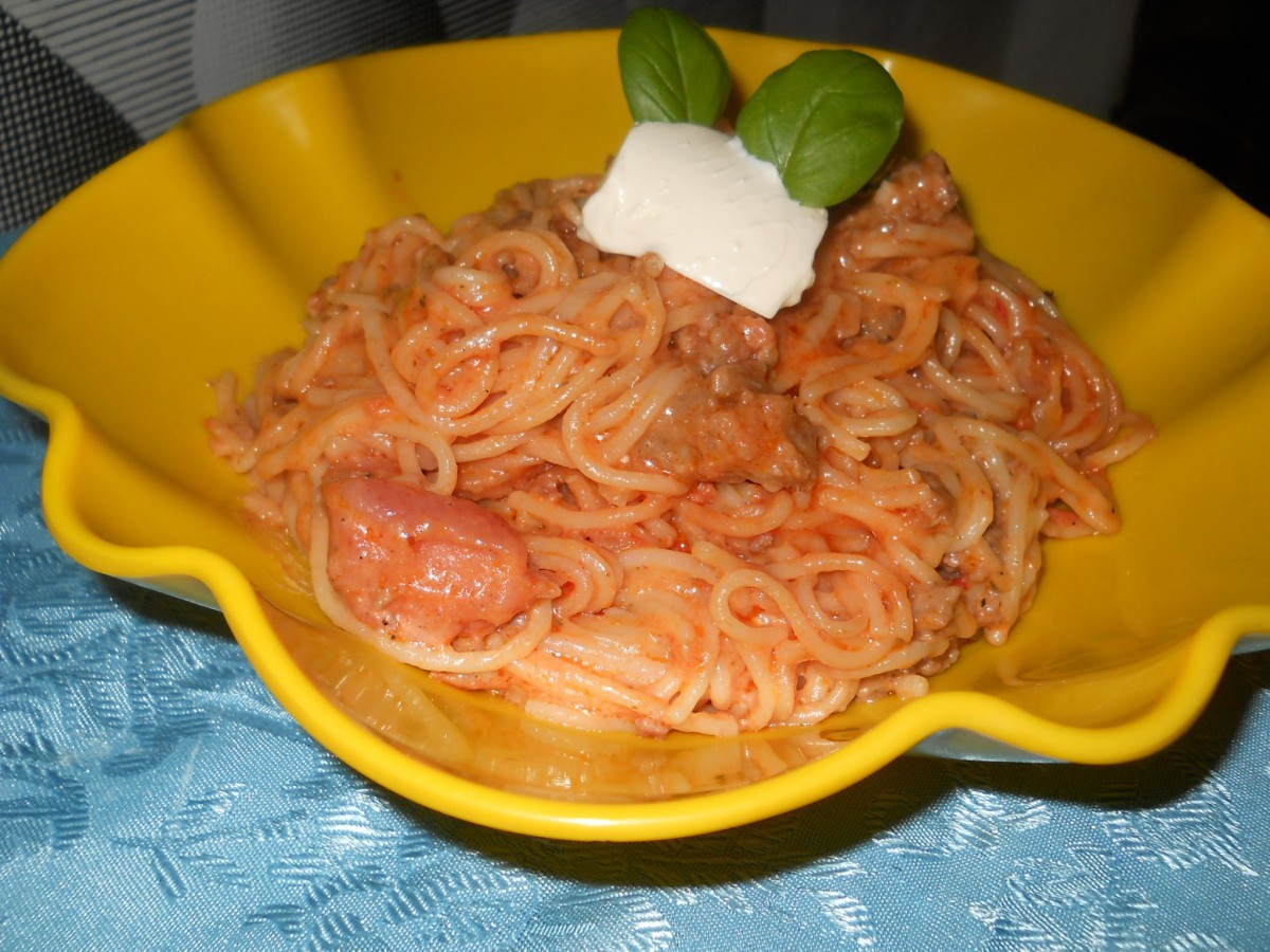 Страхотни и много вкусни спагети които да поднесете с чаша