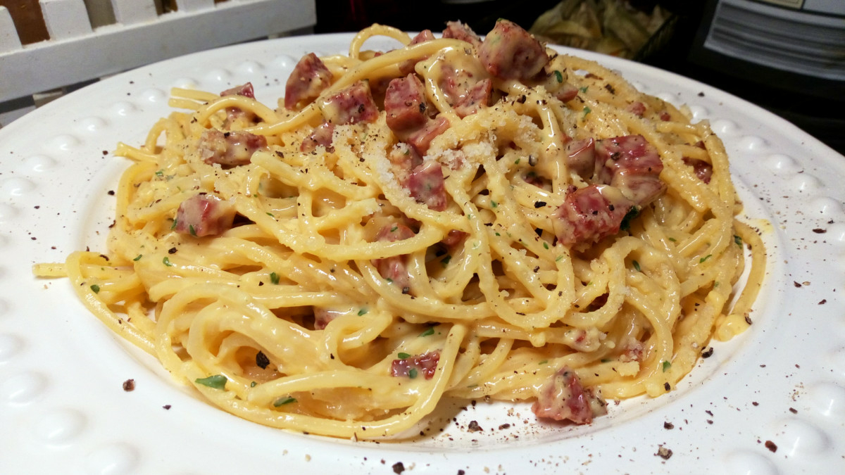 Разнообразяваме класическите спагети Карбонара с тази автентична римска рецептаНеобходими Продукти●