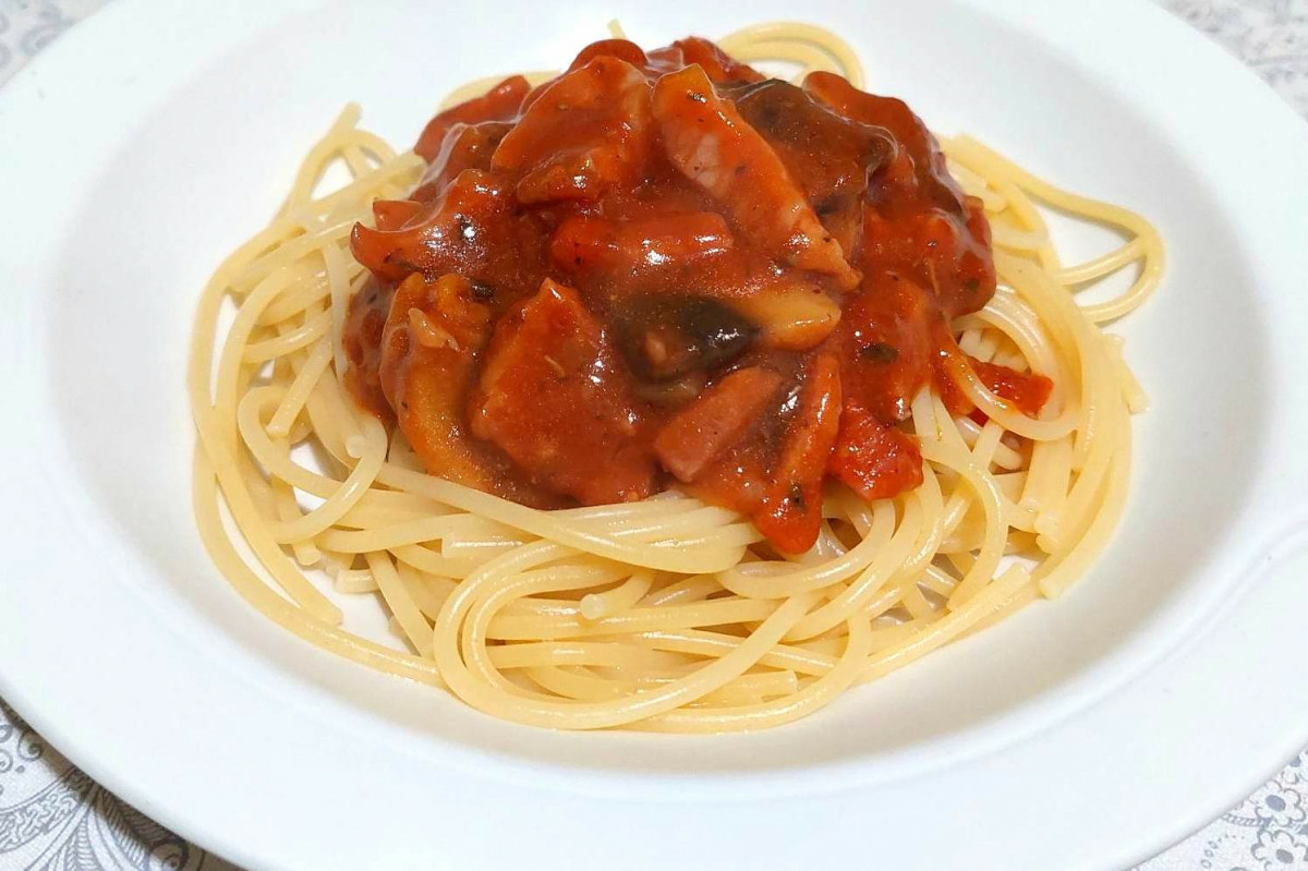 Спагети по Милански - класика с вкус и аромат, пред