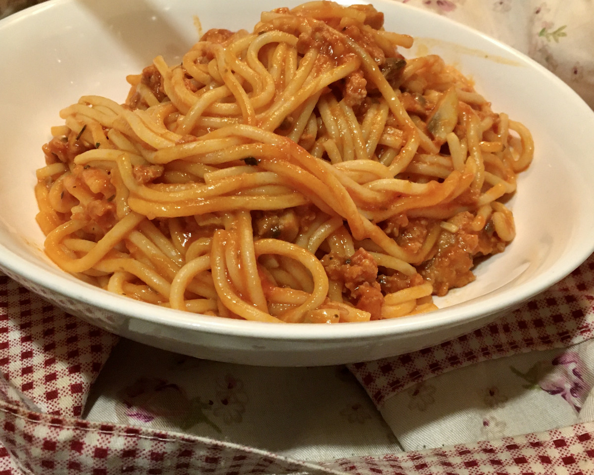 Най-лесните и навярно с най-класически вкус спагети - винаги сигурна