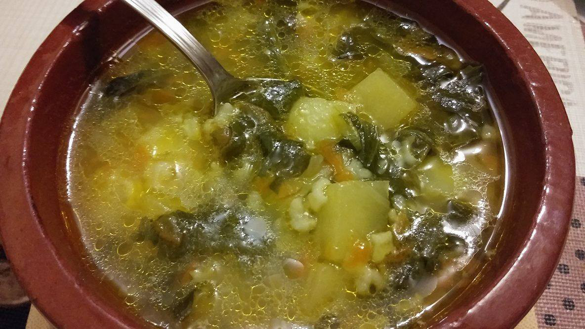 Любимата ни спаначена супа - свежа и ароматна, точно както