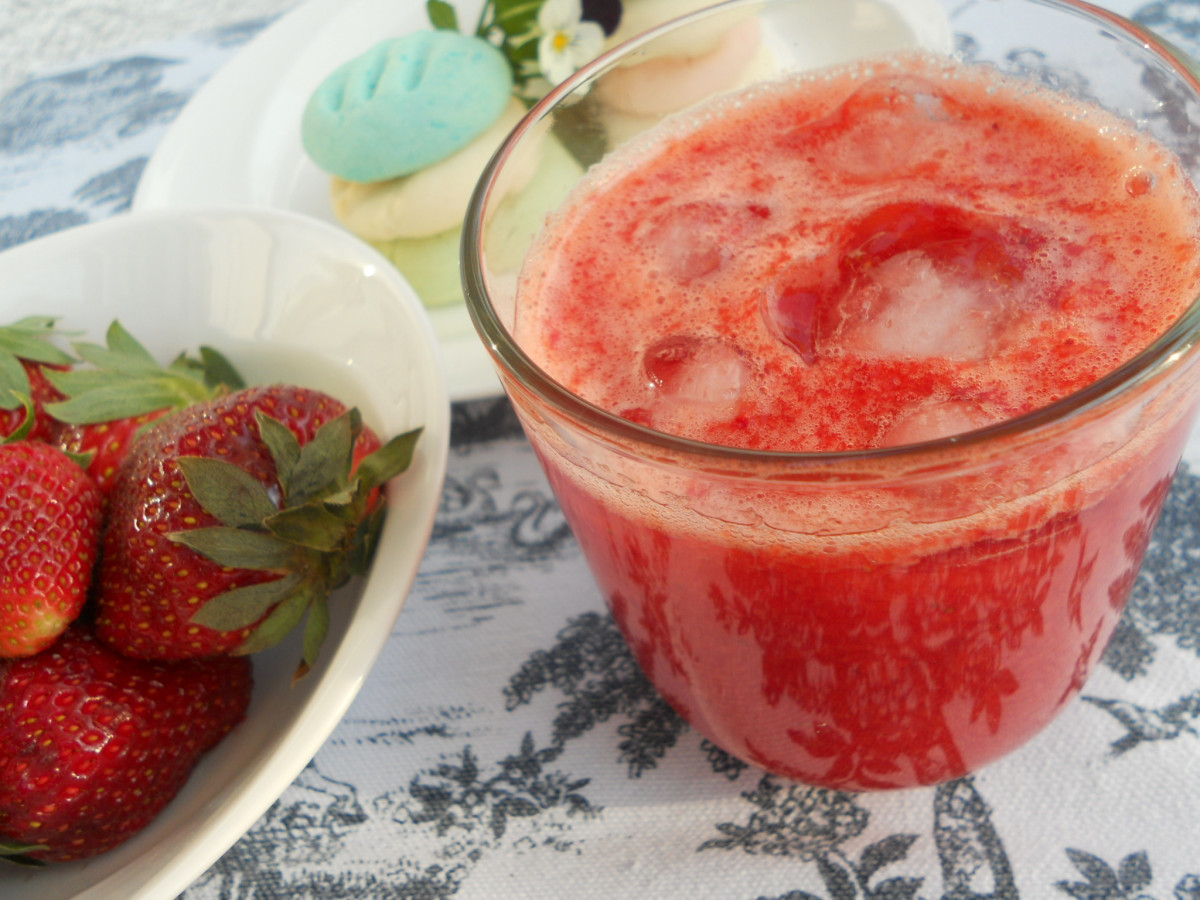 Най-свежият вкус на лятото - газирана ягодова лимонадаНеобходими Продукти● ягоди