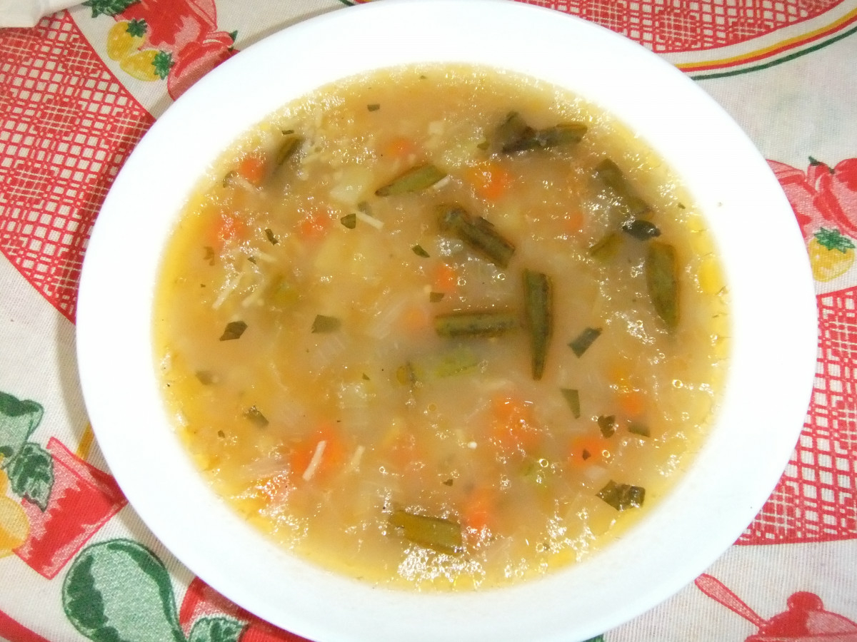 Любимата зеленчукова супичка на всички вкъщиНеобходими Продукти● лук - 1
