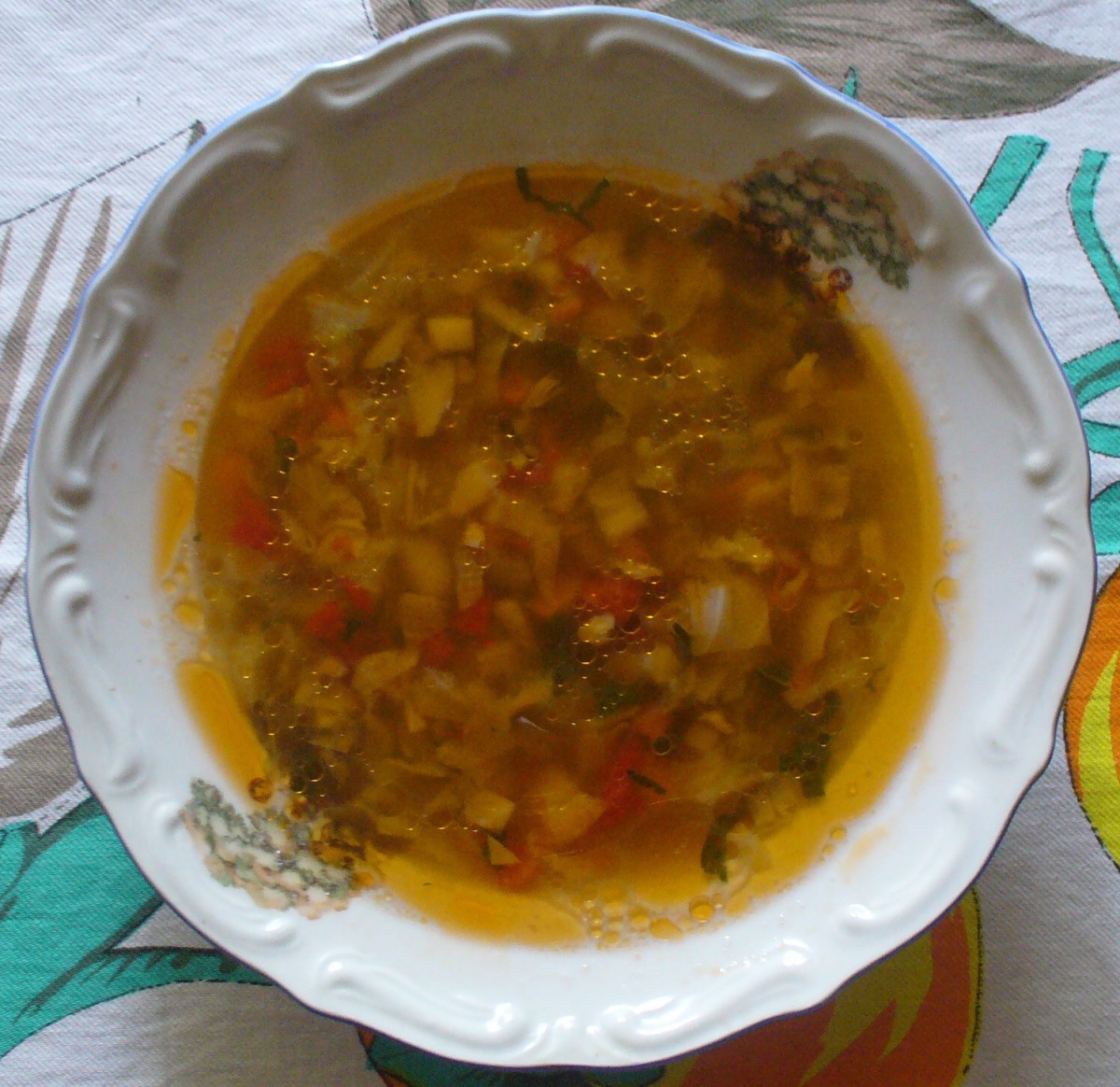 Лека и непретенциозна - вкусна супичка със зеленчуциНеобходими Продукти● картофи