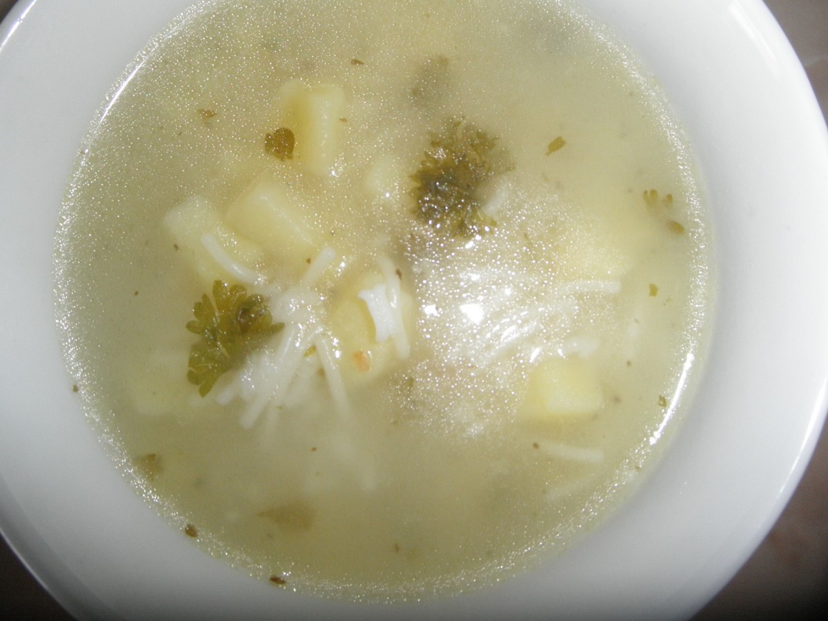 Лека, ароматна и много лесна за приготвяне пролетна супичка, която