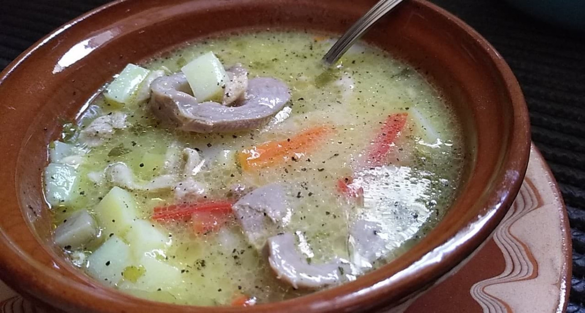 Топла пилешка супа с воденички, да е още по-вкуснаНеобходими Продукти●