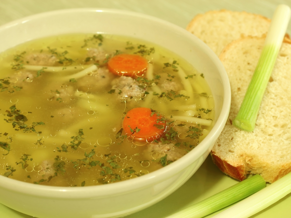 Вместо обикновената супа топчета пригответе тази ароматна супа с каймаНеобходими