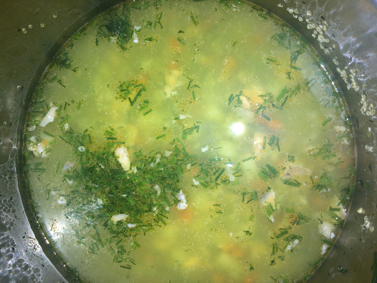 Пленяващо вкусна и ароматна супа със сьомга и киноаНеобходими Продукти●