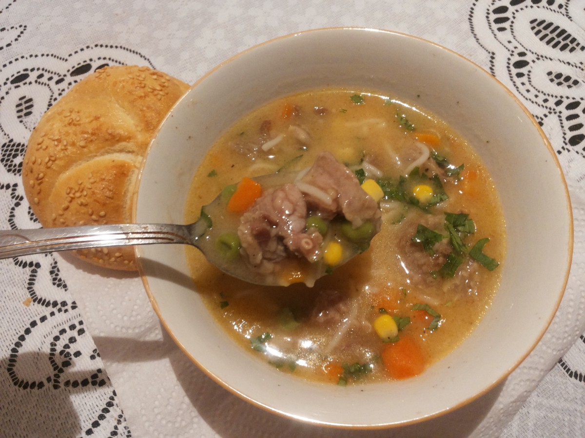 Гъста и засищаща супа с наситен вкус и неустоим ароматНеобходими