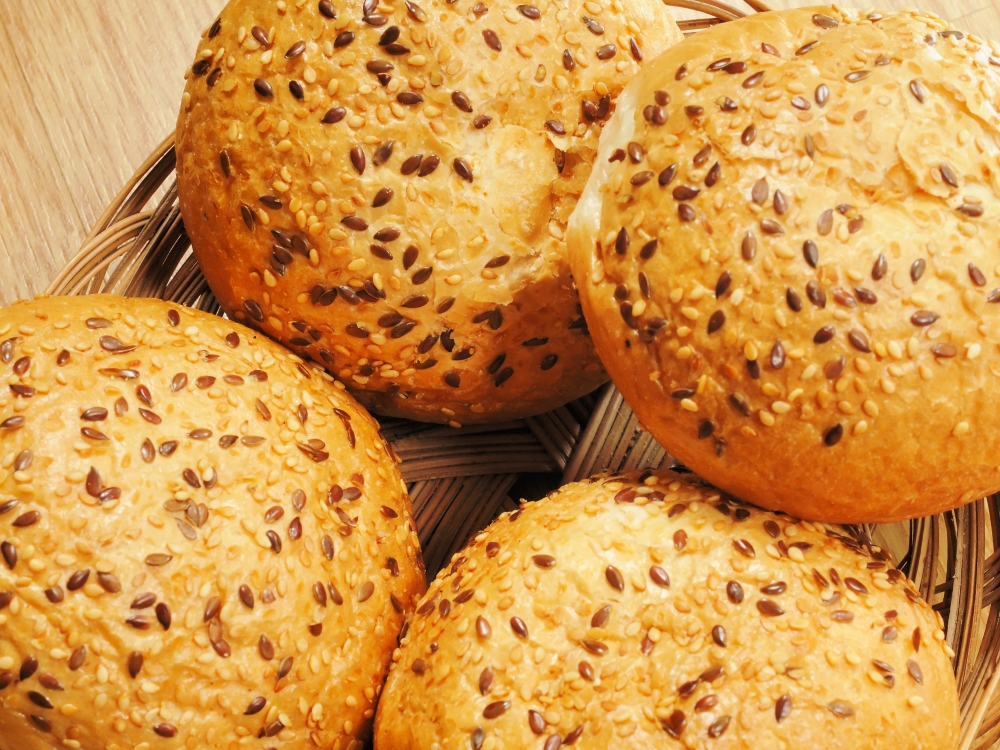 Вместо сандвичи и хляб пригответе ароматни хлебчета със сусам