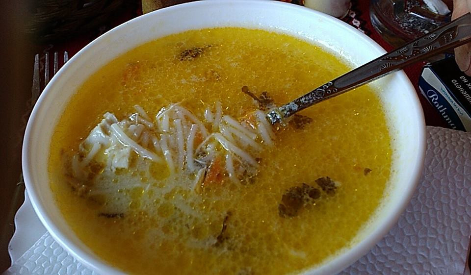Пикантна супа с два вида месо и спагети с богат