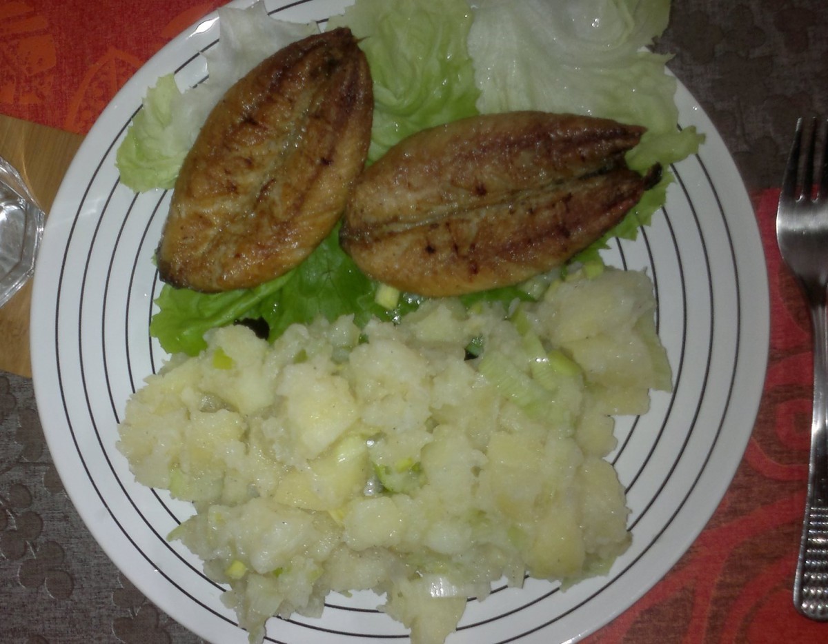 Риба с картофена салата - най-вкусното предложение за обяд, което