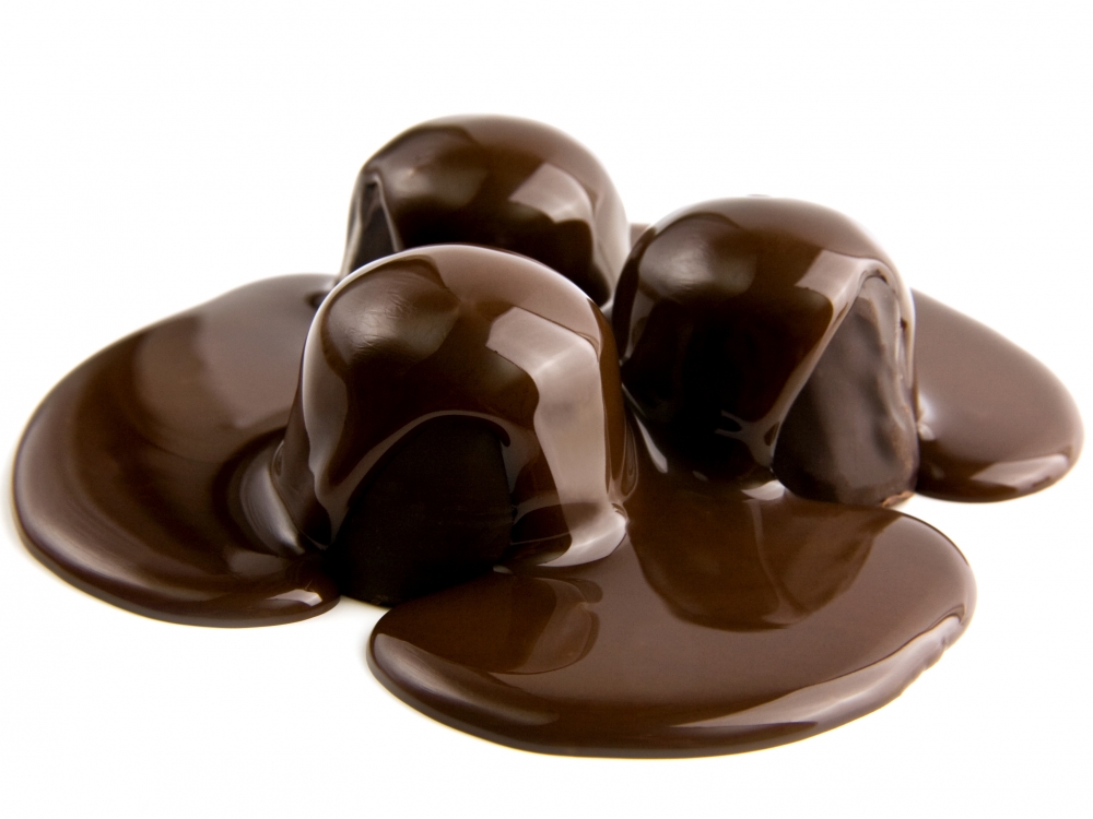 Шоколадови бонбони с вкус на лятна тръпка сладки и