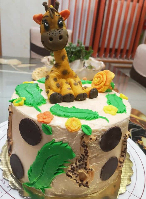 Празнична Торта Жираф на която всеки малчуган ще се зарадваНеобходими