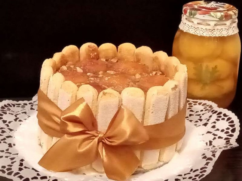Торта с бишкоти и плодове десерт за добро настроение