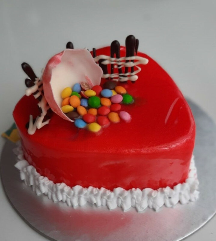 Погледнете тази торта за влюбени няма по добър начин да