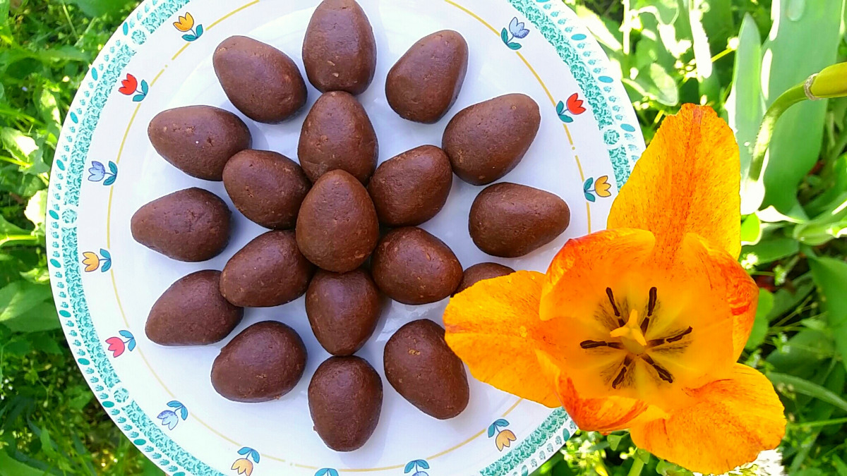 Снимка: Великденски маслени бонбони - яйца