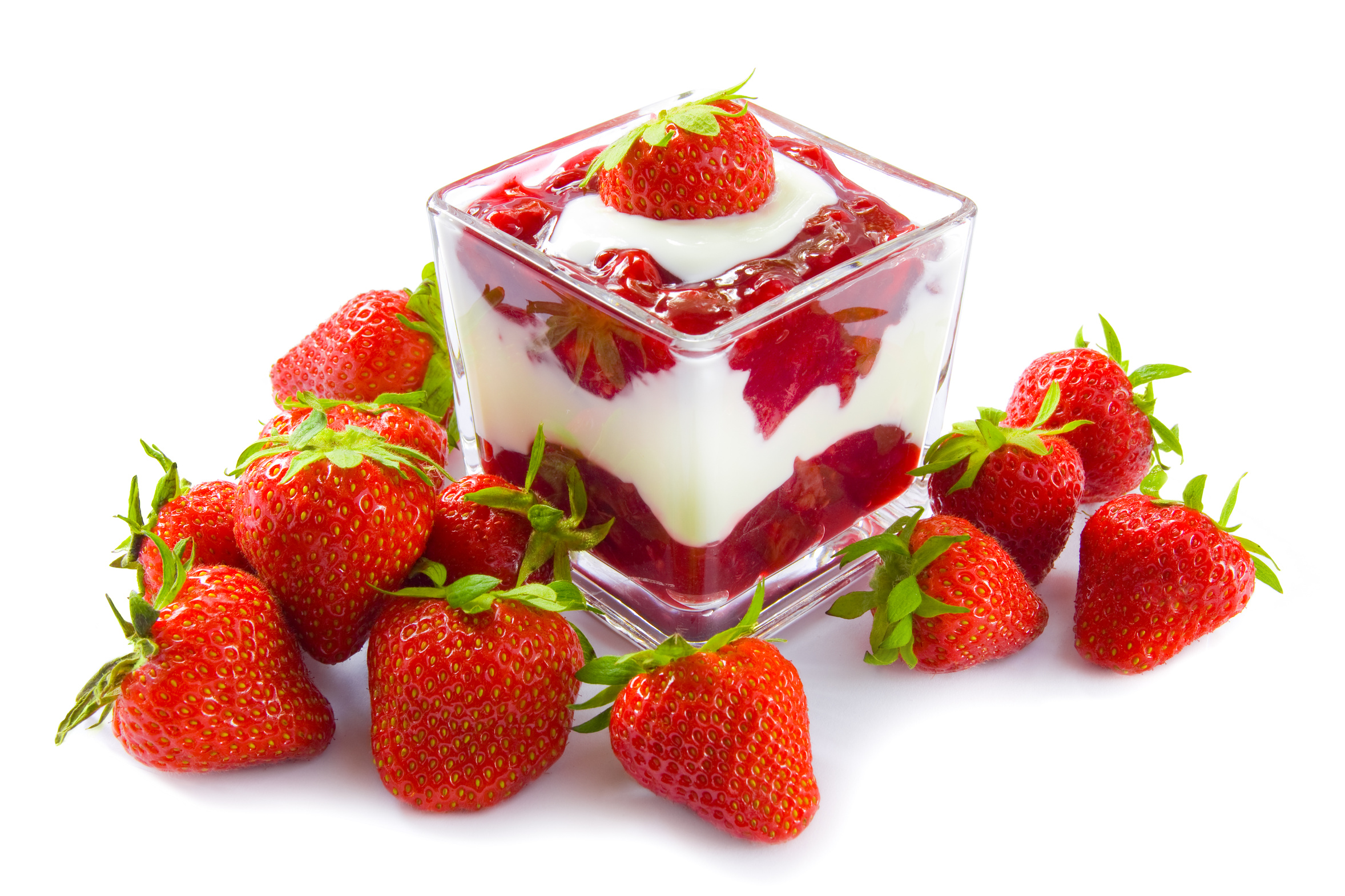 Най приготвяният летен десертНеобходими Продукти● ягоди 500 гр или череши