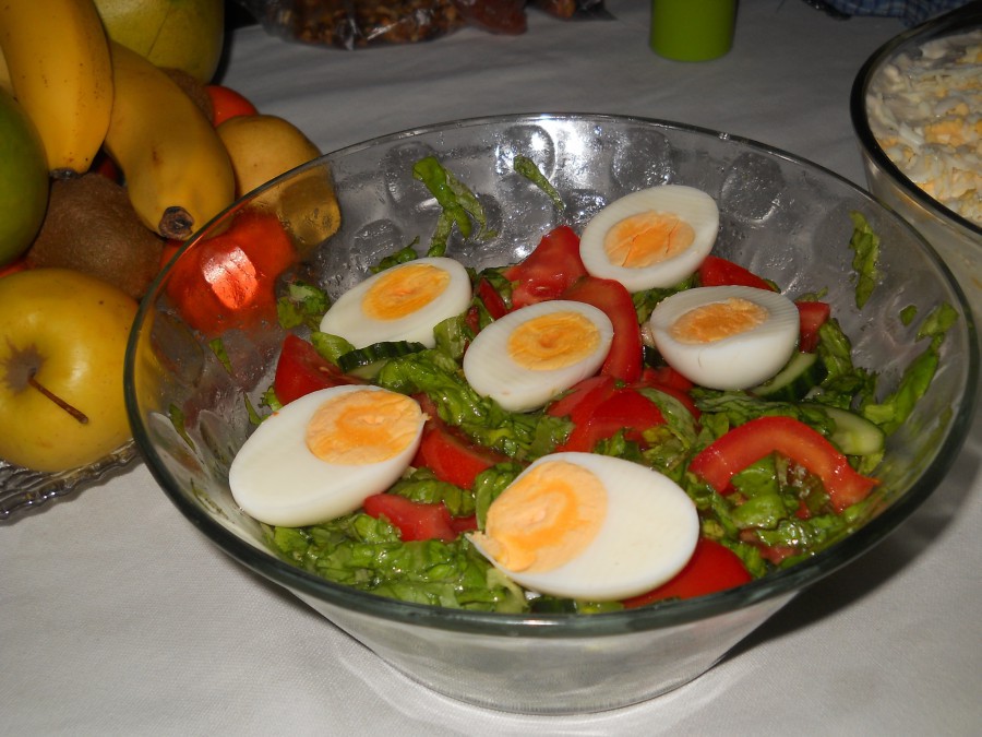 Винаги, ама винаги добавяйте сварени яйца към зелената салата -