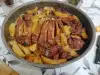 Свински ребърца с пресни картофи на фурна